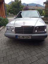 Mercedes-Benz Mercedes W124 E220 Oldtimer Zustand 2+ - Mercedes-Benz E 220: W124