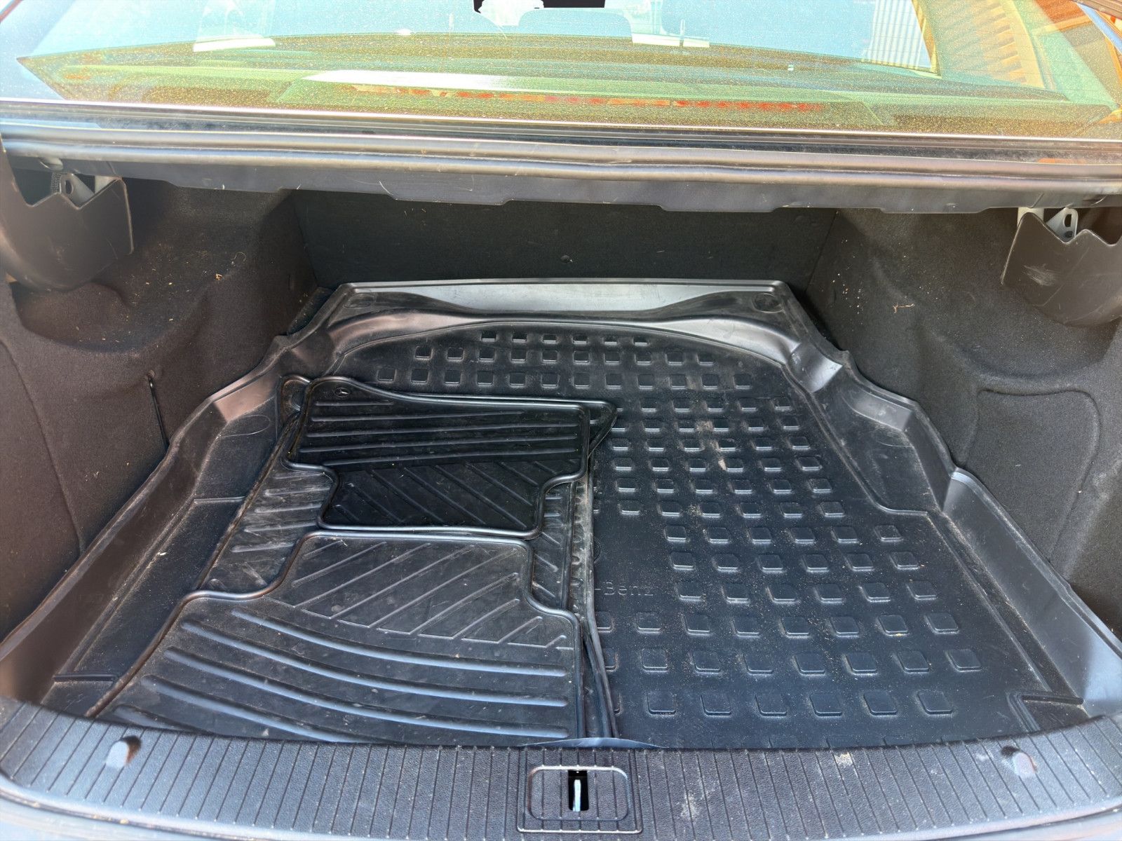 Fahrzeugabbildung Mercedes-Benz E 350 Limousine/2.Hand/Scheckheft/Top/360gKamer