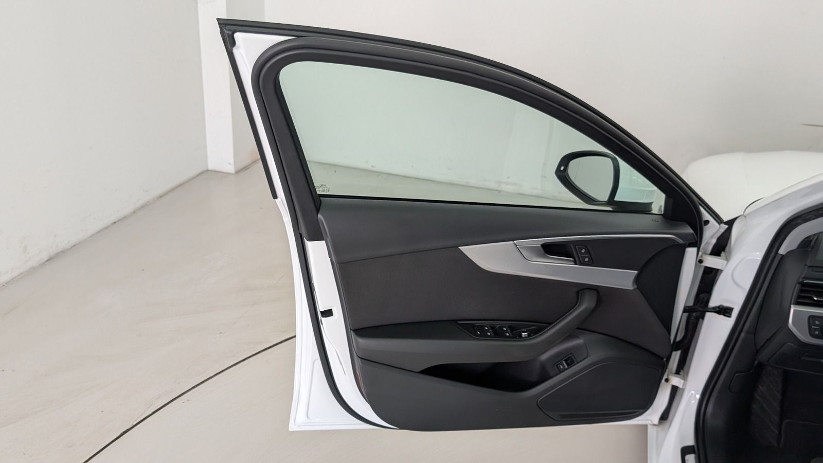 Fahrzeugabbildung Audi A4 Avant 35 TDI sport S-tronic LED * Navi