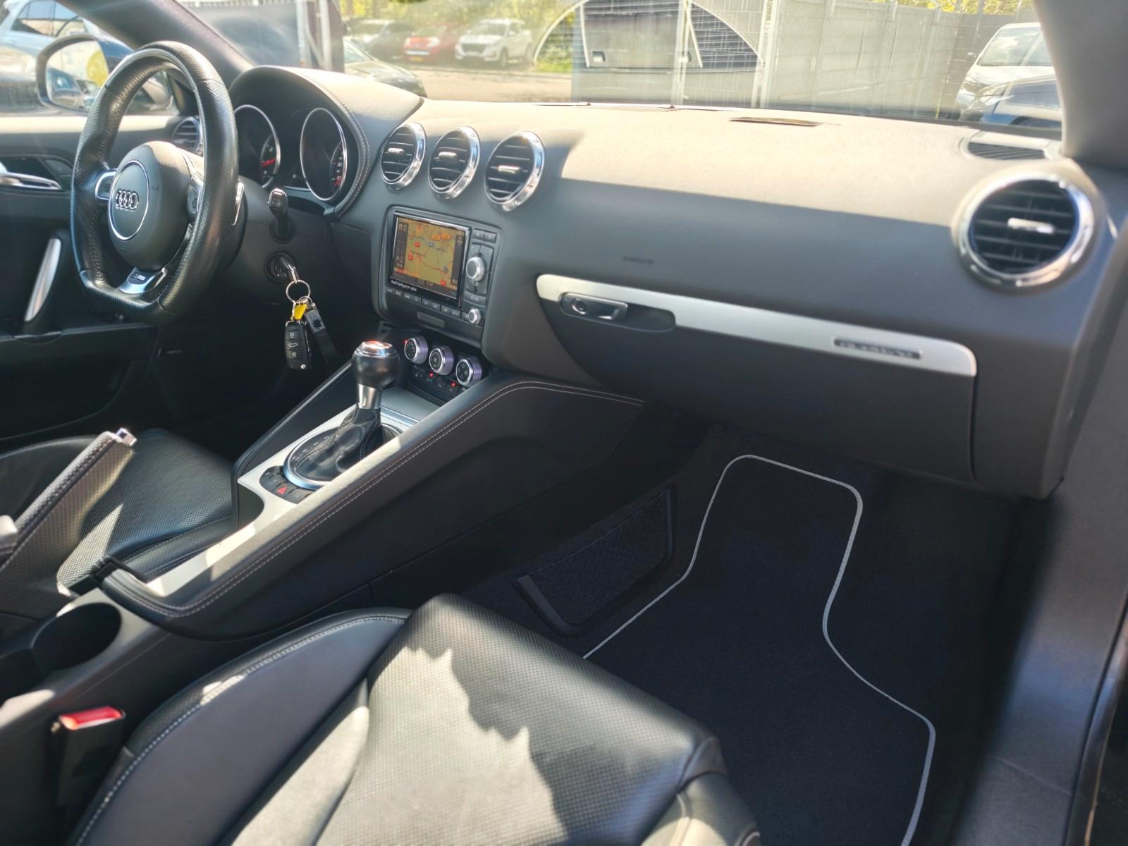 Audi TT RS COUPE AUT.*NAVI*LEDER*LED*2.HAND*BOSE*