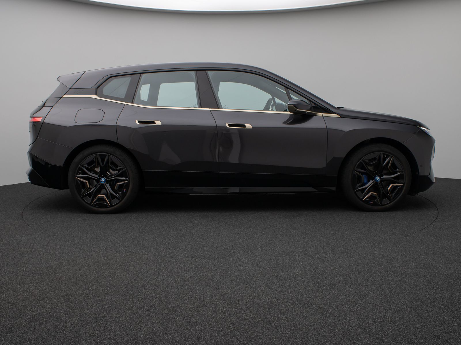 Fahrzeugabbildung BMW iX xD50 Panorama 360°Laser DAB H/K AHK Sport 22"