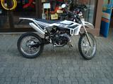 Beta RR 50 Enduro weiß mit schwarzem Dekor Mod. 2026 - BETA ENDURO 50