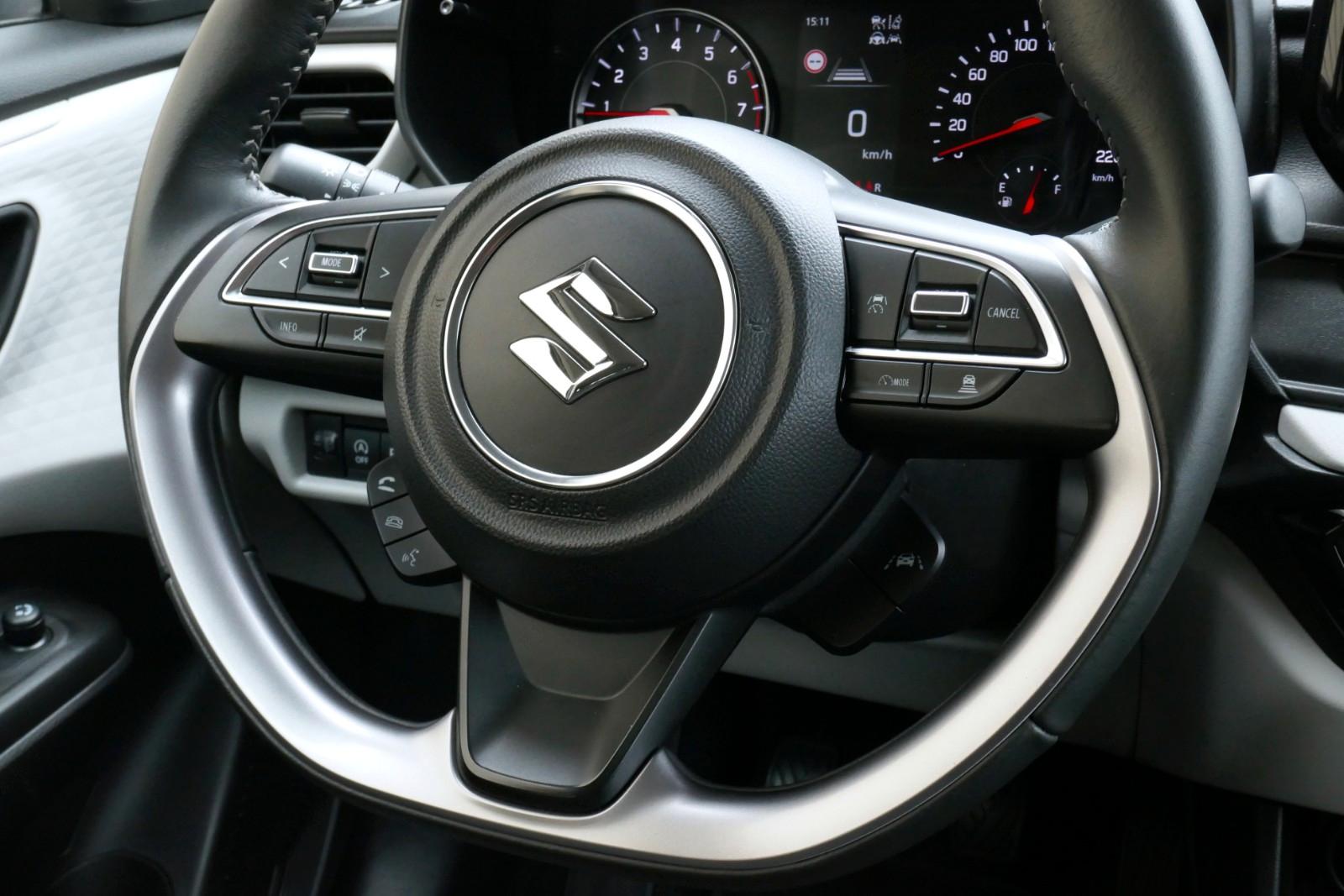 Suzuki Swift COMFORT Navi ACC Kamera Shzg Keyless M&S, миниатюра 15