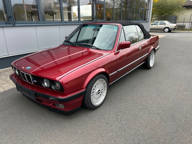 BMW 320 e 30 Cabrio   Top Zustand