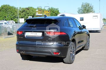 Jaguar F-Pace - 5