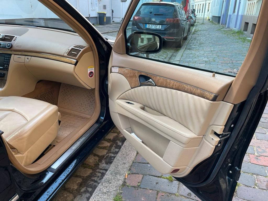 Mercedes-Benz E 320