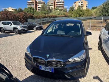 BMW 218 - 1