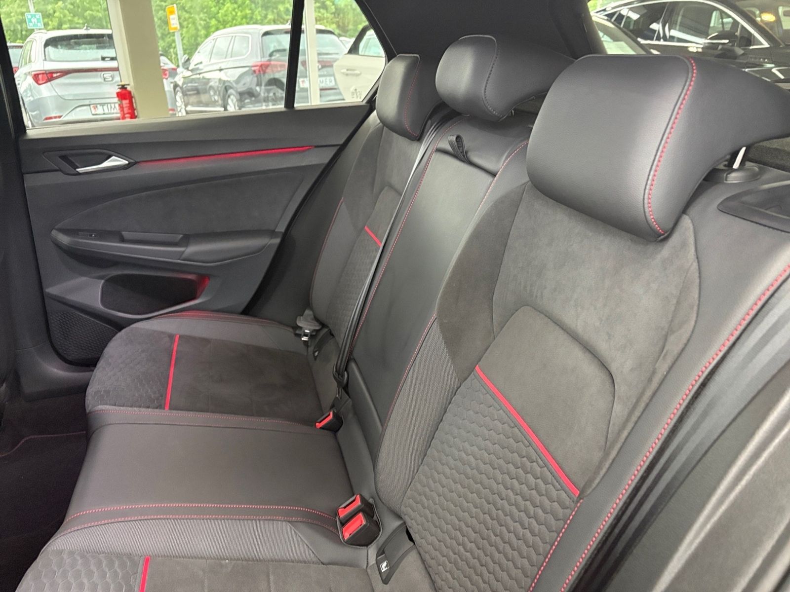 Volkswagen Golf VIII GTI Clubsport 2.0 TSI 221kW 7-Gang DSG foto 16