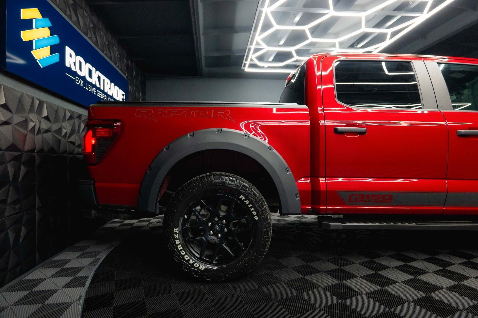 Fahrzeugabbildung Ford F150 5.0L V8 4x4 Offroad SuperCrew RAPTOR 19%
