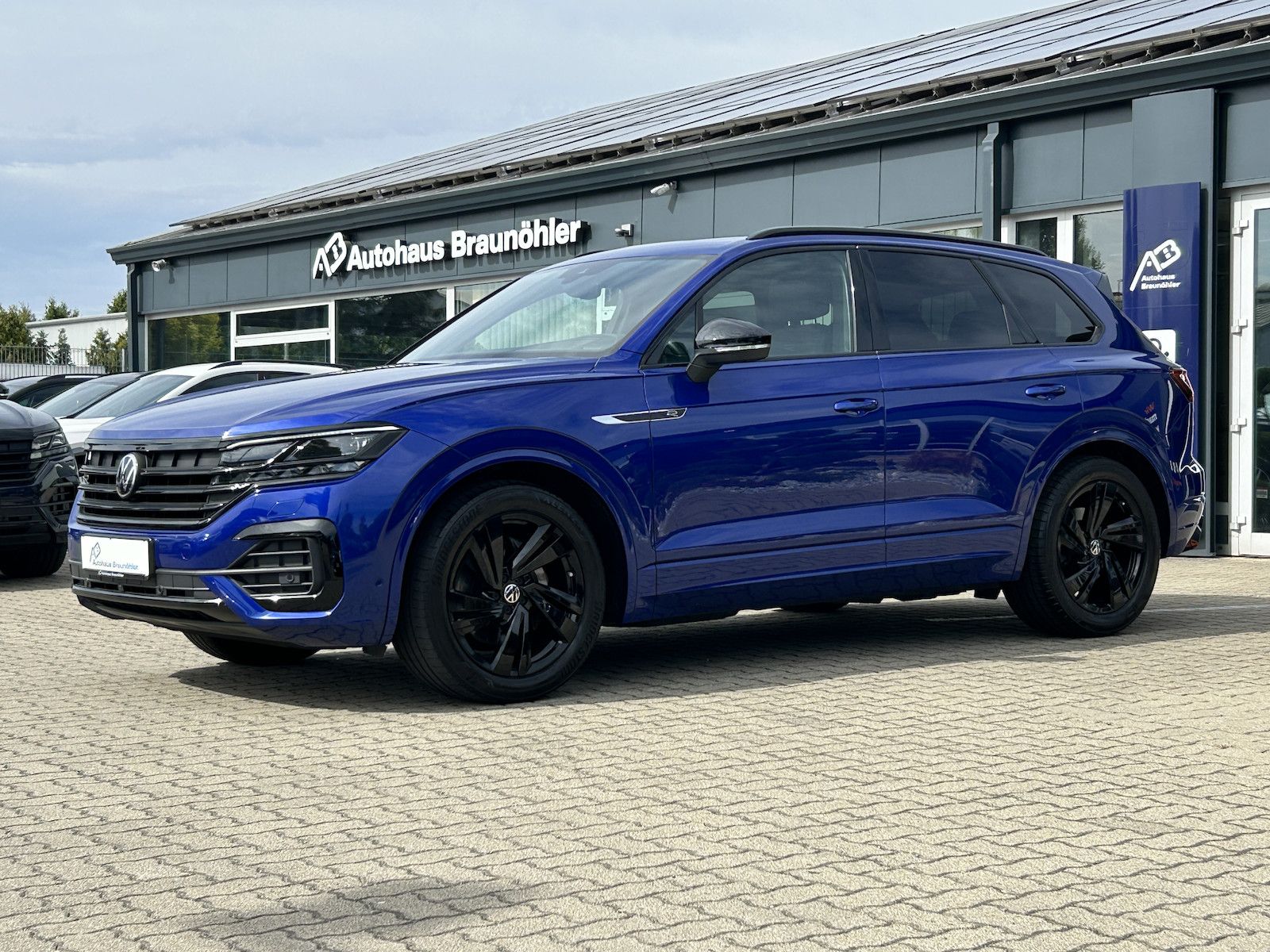 Volkswagen Touareg R-Line 4Motion Pano AHK Standhzg Black H foto 3