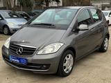 Mercedes-Benz A 160 BlueEfficiency / 8x Bereift / Euro5 / SHZ - Mercedes-Benz bis 5.000 Euro