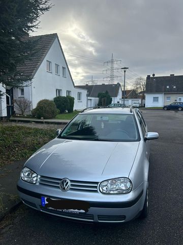 Volkswagen Golf 1.6/Klima/Tüv/Alwetter/ zu...