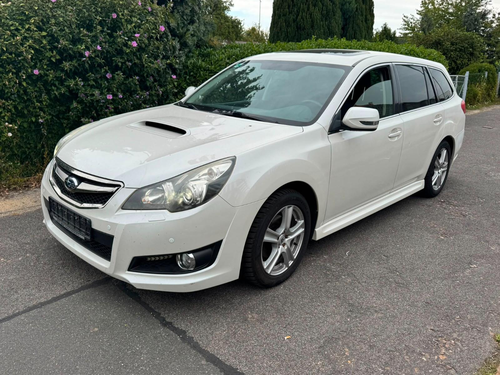 Subaru Legacy 2012 — rear view