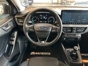 MYAUTOCENTER – Gebraucht- und Jahreswagen mit Werkstattservice in Pfaffenhofen Ford Focus *KEYLESS*ACC*NAV*1-HAND*2-ZONEN*
