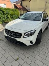 Mercedes-Benz GLA 220 d Sport Utility Vehicle - Mercedes-Benz GLA 220 aus 2017