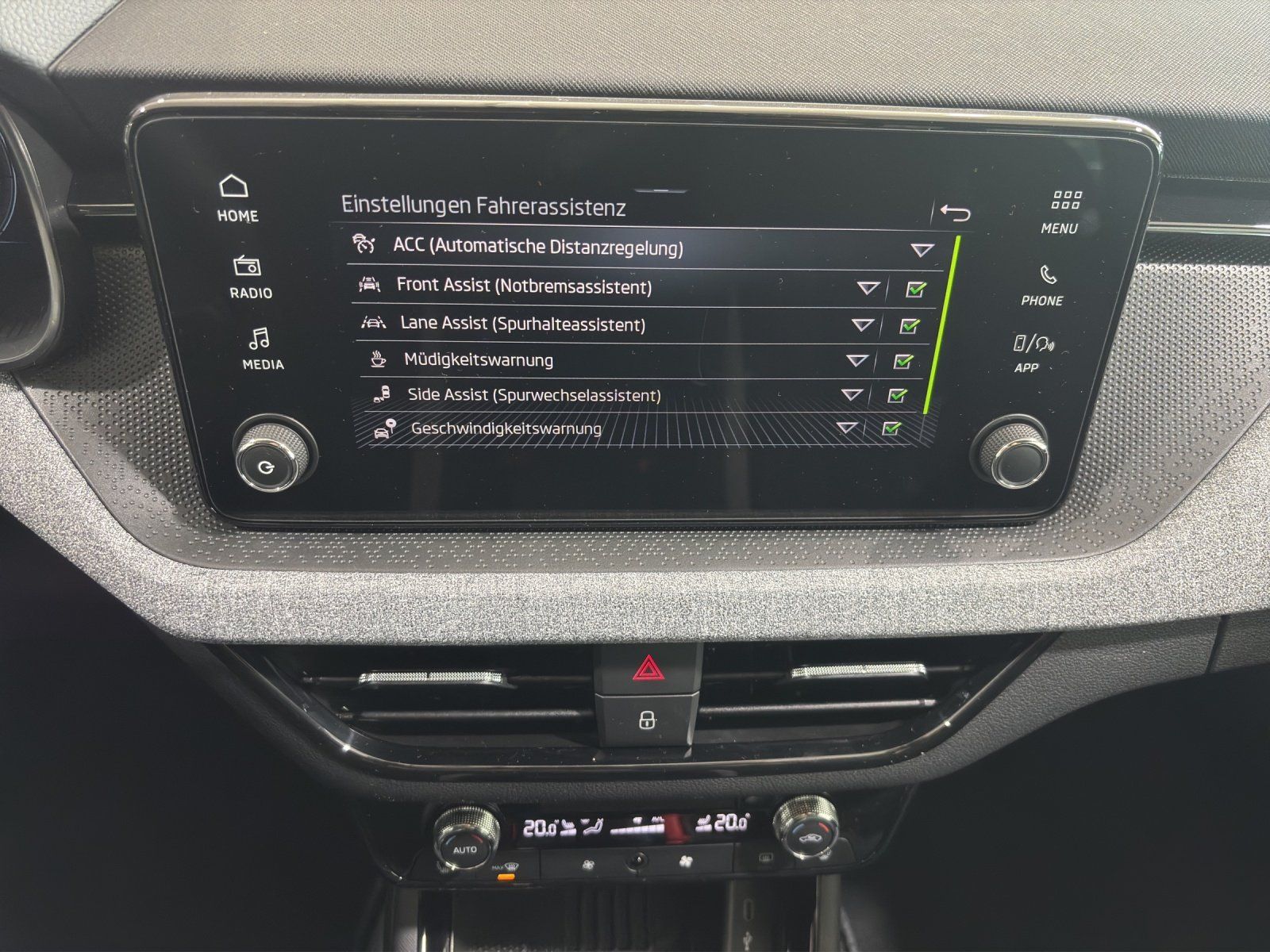 Fahrzeugabbildung SKODA Kamiq Balance 1,0 TSI 85 kW DSG MATRIX/AHK/ACC