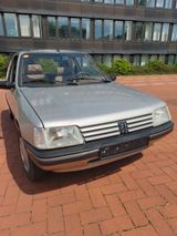 Peugeot 205 Automatik Oldtimer - Peugeot aus 1993
