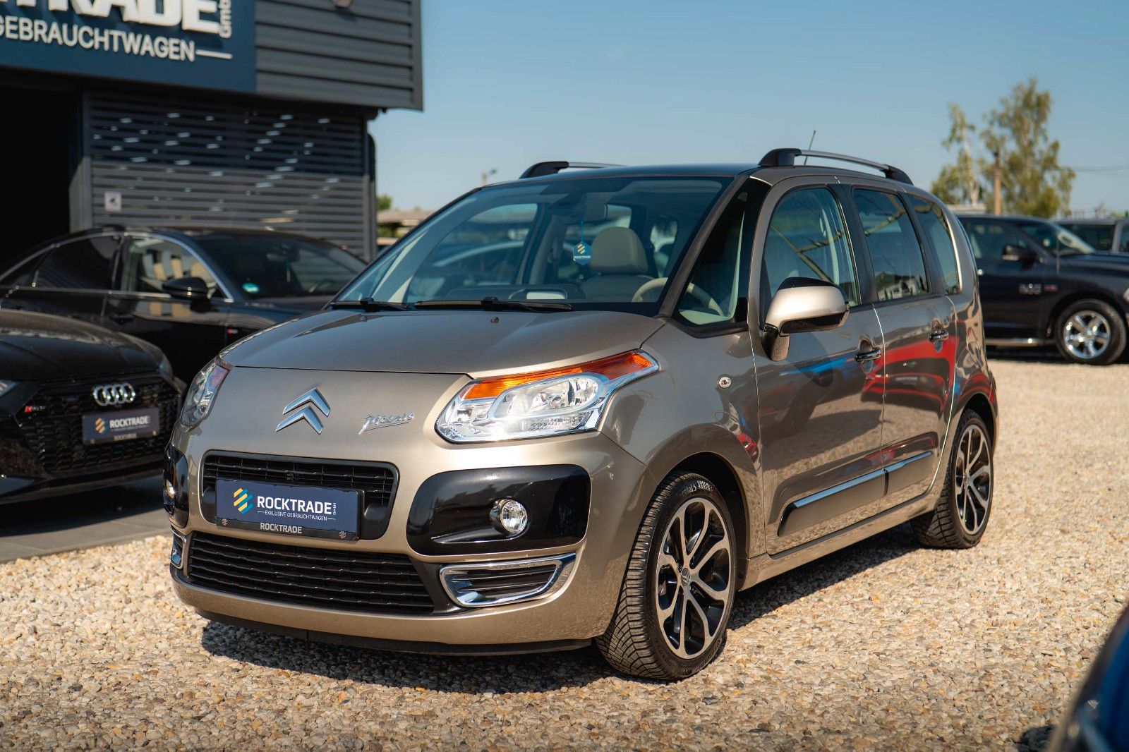 Fahrzeugabbildung Citroën C3 Picasso Exclusive Black Paket *1.Hand*Pano*