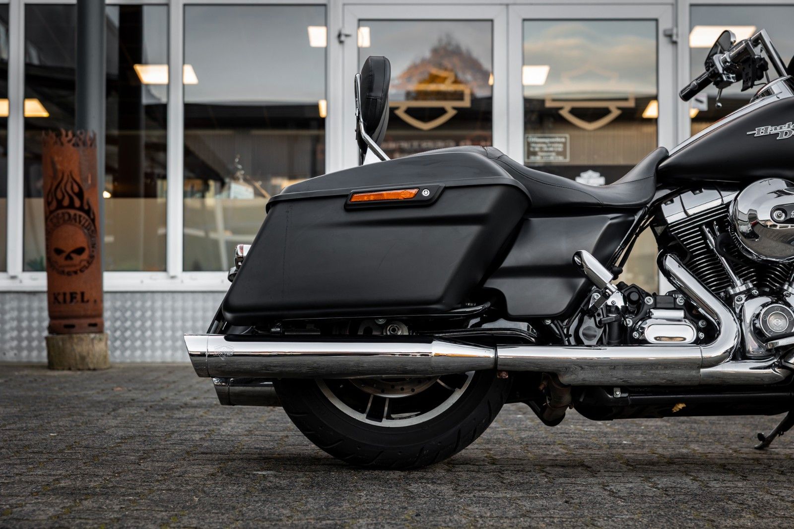 Fahrzeugabbildung Harley-Davidson FLHX Street Glide 103 cui - Vance & Hines - - -