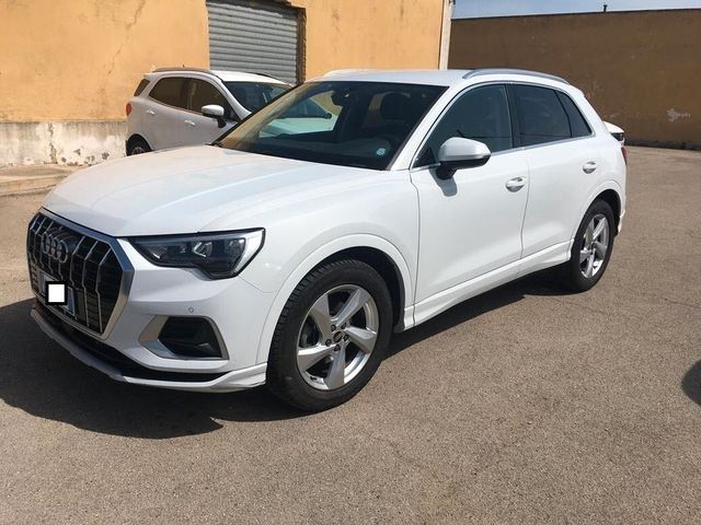 AUDI Audi Q3 35 TDI S tronic Business Advanced