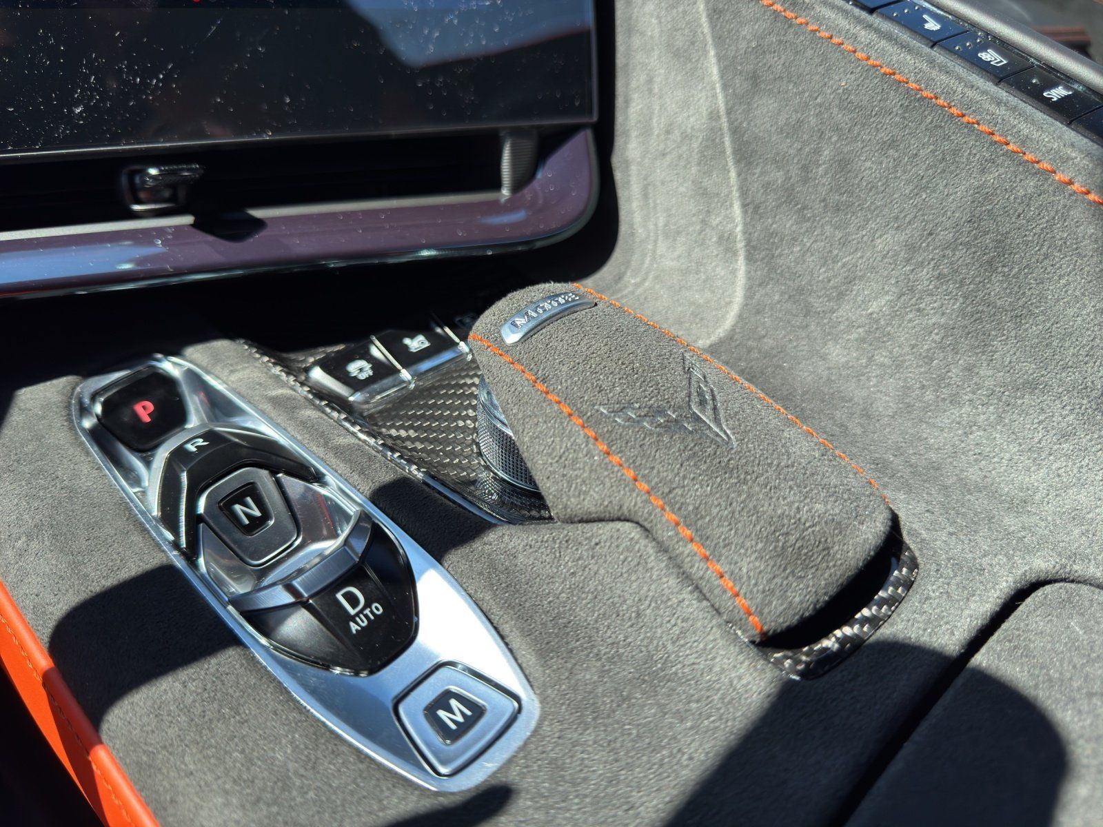 Fahrzeugabbildung Corvette C8 E-Ray 6.2 V8 3LT CARBON INTERIOR/STEALTH/LIFT