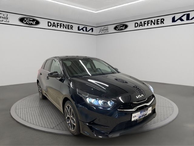 Fahrzeugabbildung Kia Ceed Ultimate Edition Navi totWinkelASS Kamera