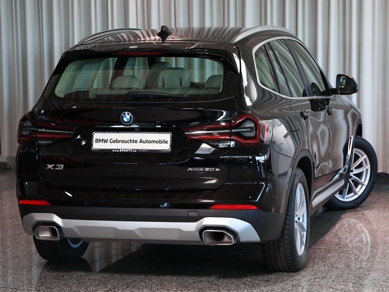 BMW X3 xDrive30e LED RFK LivCockp+ Standheiz. imagem 3