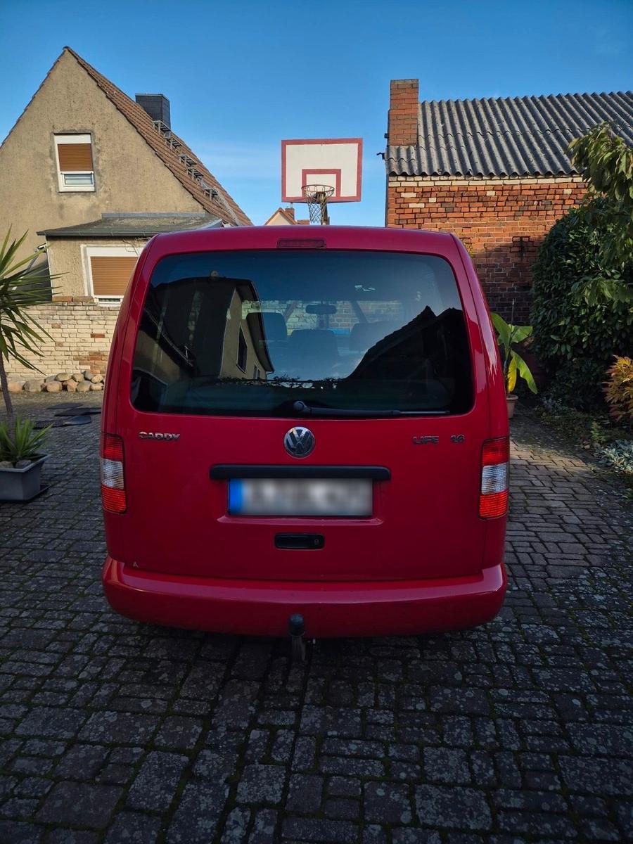 Volkswagen Caddy 2009 — interior