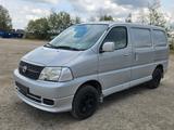 Toyota Hiace 2,5 Klima Allrad 4*4 2 Schiebetüren - Toyota Hiace: Allradantrieb