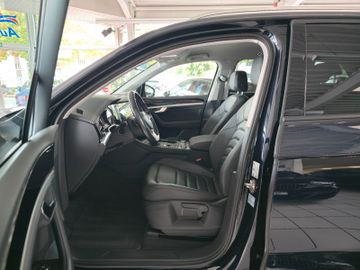 Volkswagen Touareg - 7