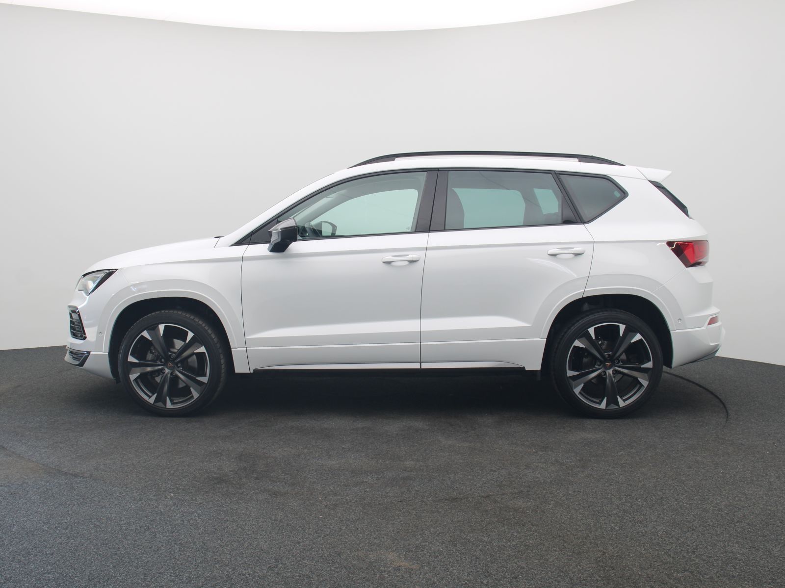 Cupra Ateca 1.5TSI DSG CarPlay Navi ParkAssist LED foto 5
