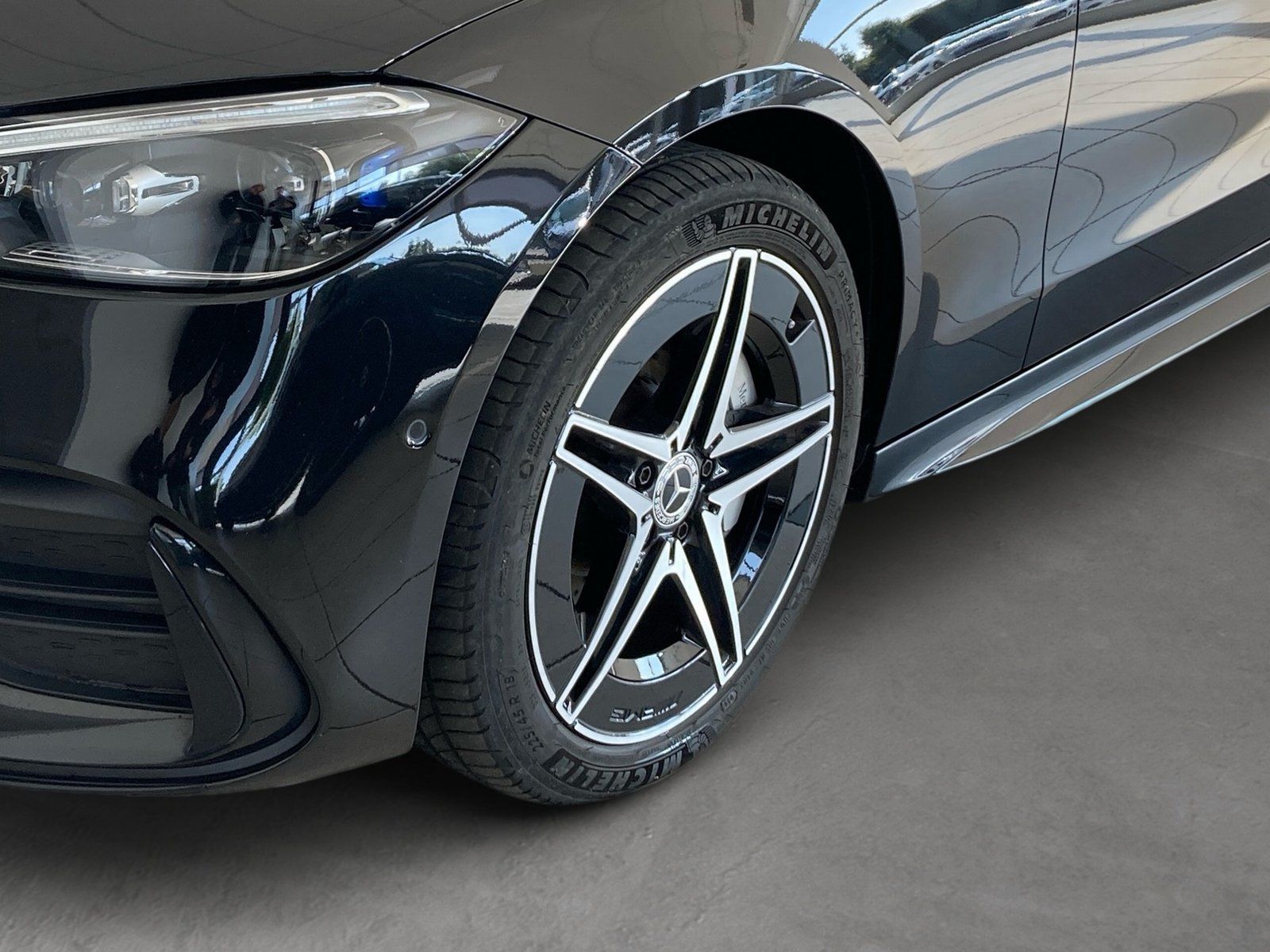 Fahrzeugabbildung Mercedes-Benz C 300 e AMG*Distro*360°*DIGITAL*Sound*Night*Totw
