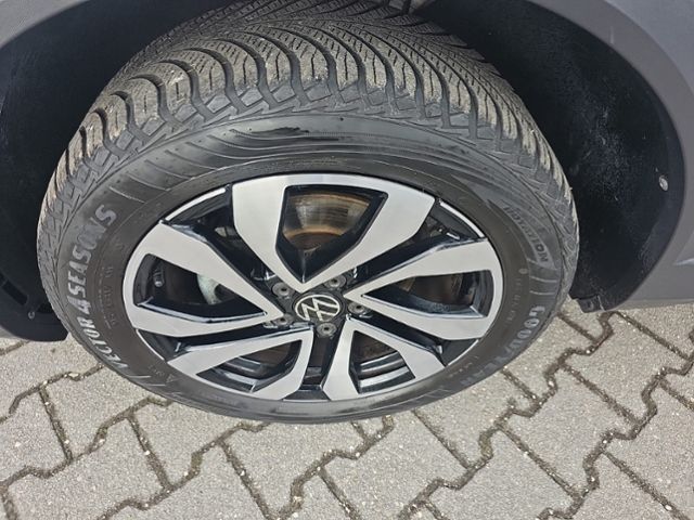 Fahrzeugabbildung Volkswagen T-Roc 1.0 TSI ACTIVE NAVI AHK LED SHZ LICHT&SICH