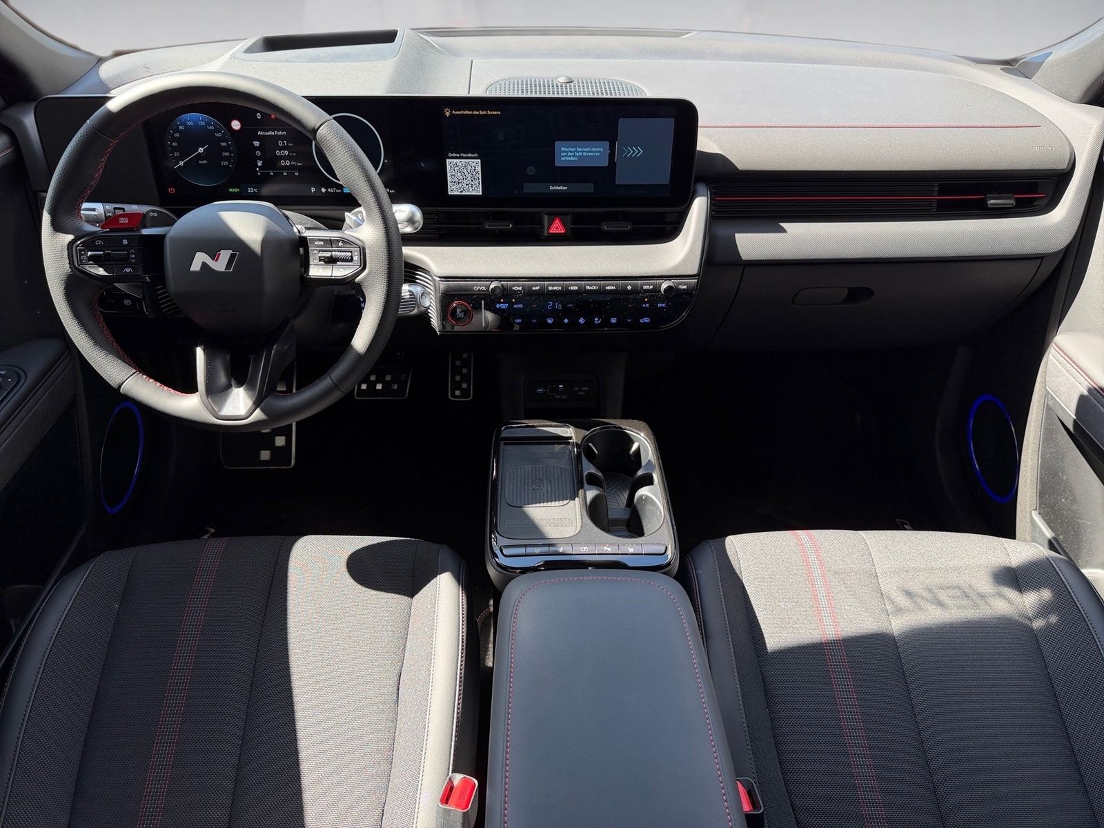 Fahrzeugabbildung Hyundai Ioniq 5 84kWh Elektro KlimaA,LED,Navi,SHZ,2xKlim
