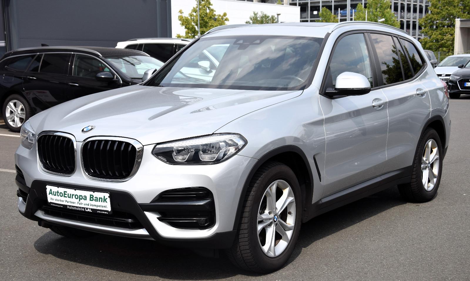 BMW X3 xDrive Luxury Line*Pano*Memory*AHK*Car-Play*