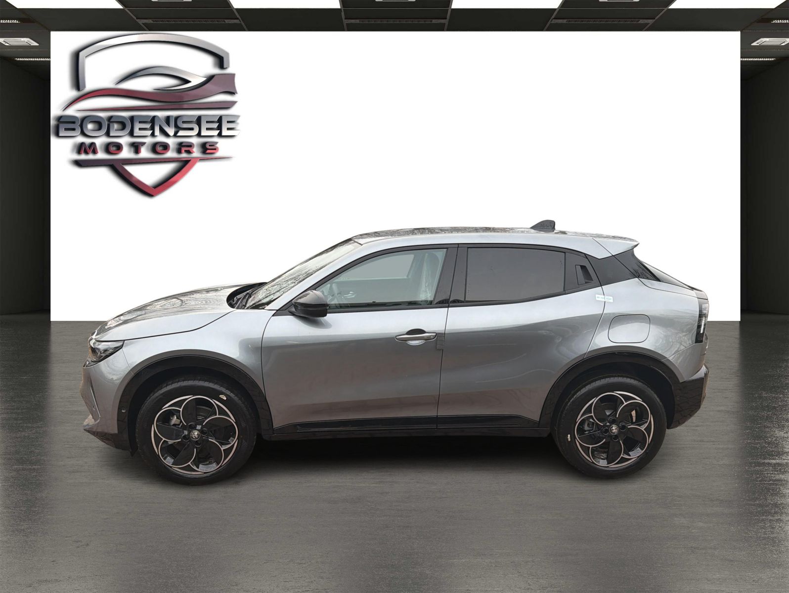 Fahrzeugabbildung Alfa Romeo Junior Ibrida 1.2 VGT 48V-Hybrid 107 kW Q4