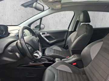 Peugeot 2008 Allure 1.2 PureTech 110 Pano+SHZ+Sportp.