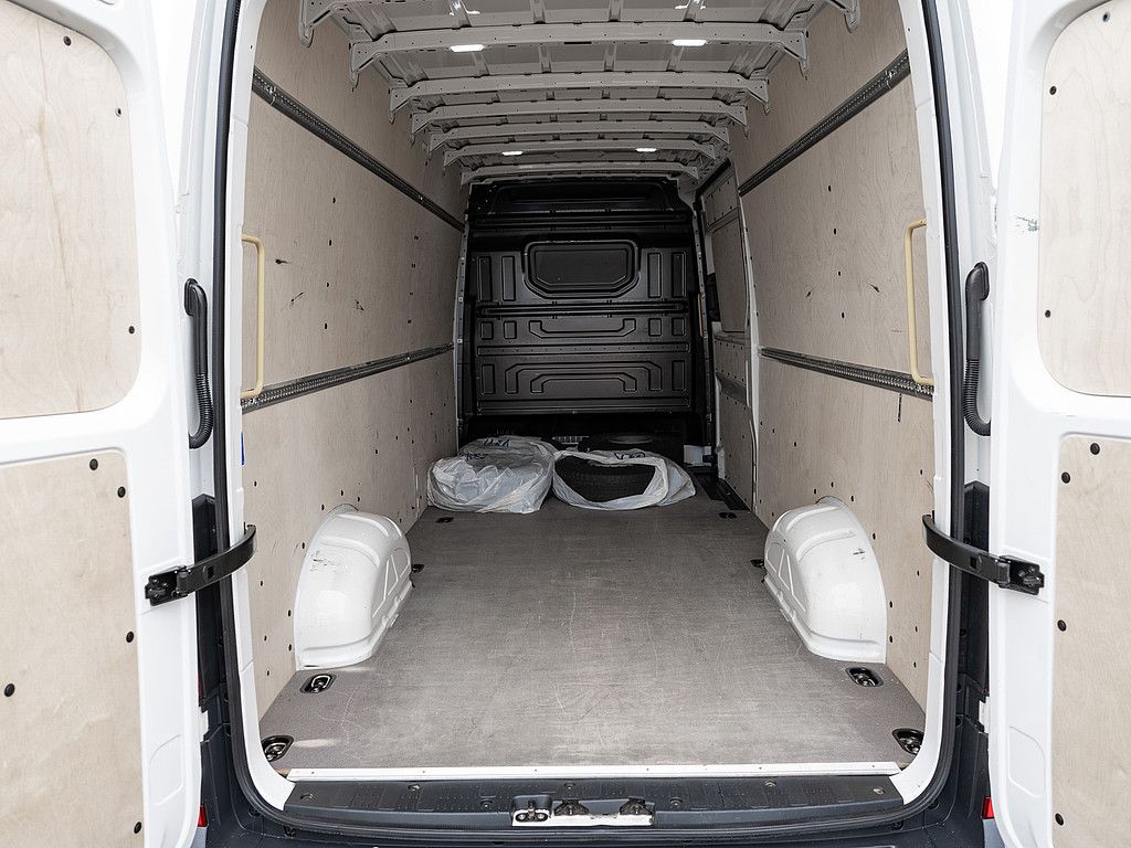 Fahrzeugabbildung Volkswagen Crafter 35 2.0 TDI Hoch Lang NAVI KAMERA APP-CON