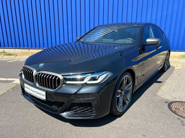 BMW M550i xDrive LASER.SOFTCL.GLASDACH.HARMAN.20"