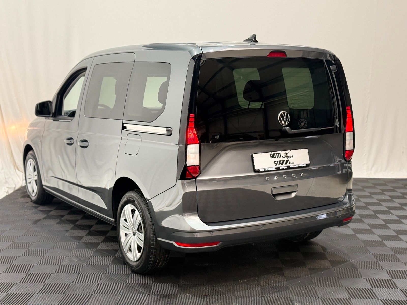 Fahrzeugabbildung Volkswagen Caddy DSG Family AppConnect/ Rückfahrkamera