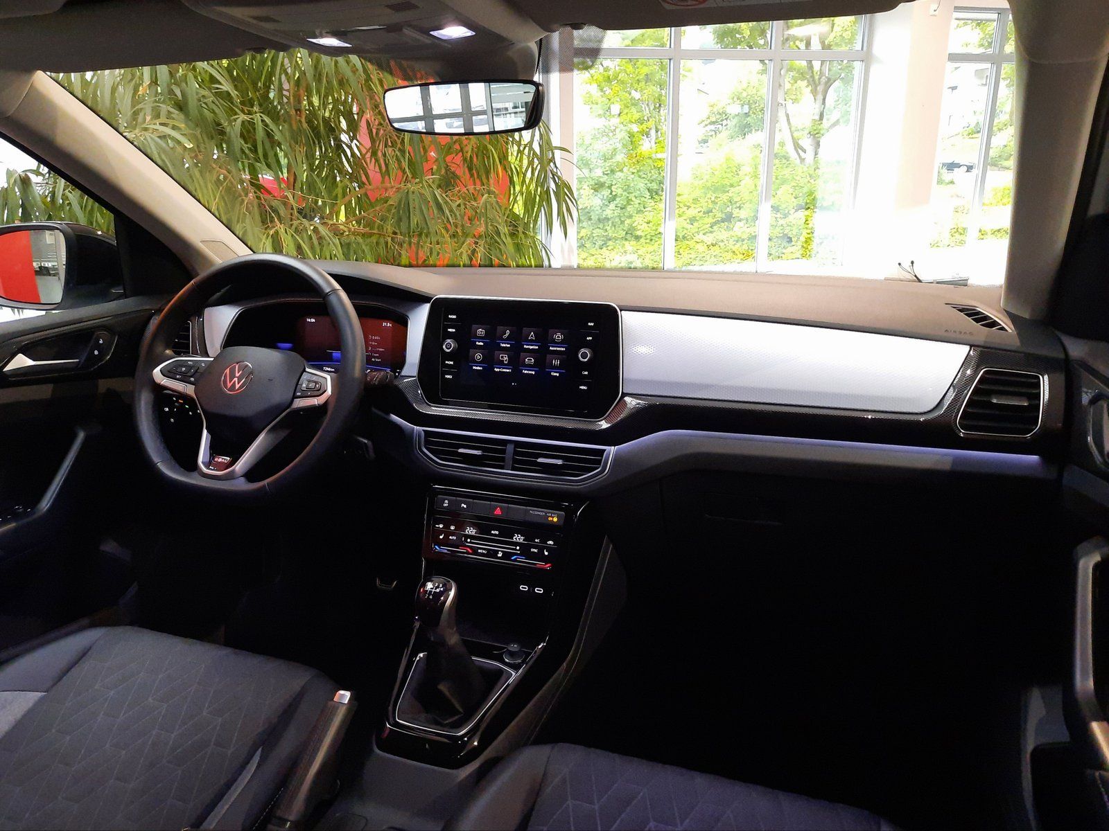 Fahrzeugabbildung Volkswagen T-Cross TSI Goal *AHK*LED*Sitzhzg*Einparkh*App-C