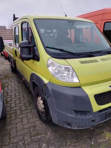 Peugeot BOXER 3,0 HDi DOKA AHK 3to.