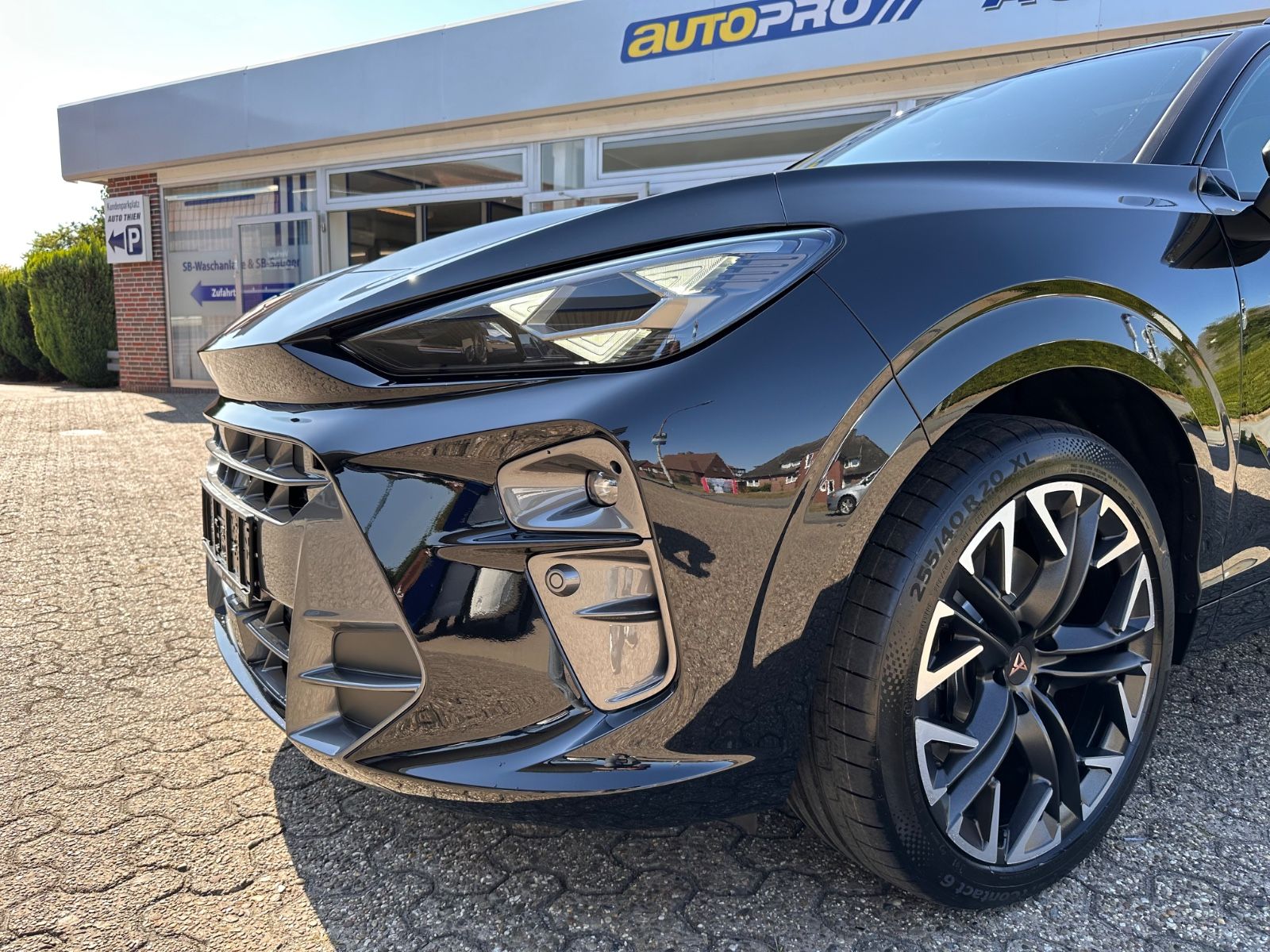 Fahrzeugabbildung CUPRA Terramar VZ 2.0 TSI 4Dr. DSG MATRIX/Pano/ACC/AHK