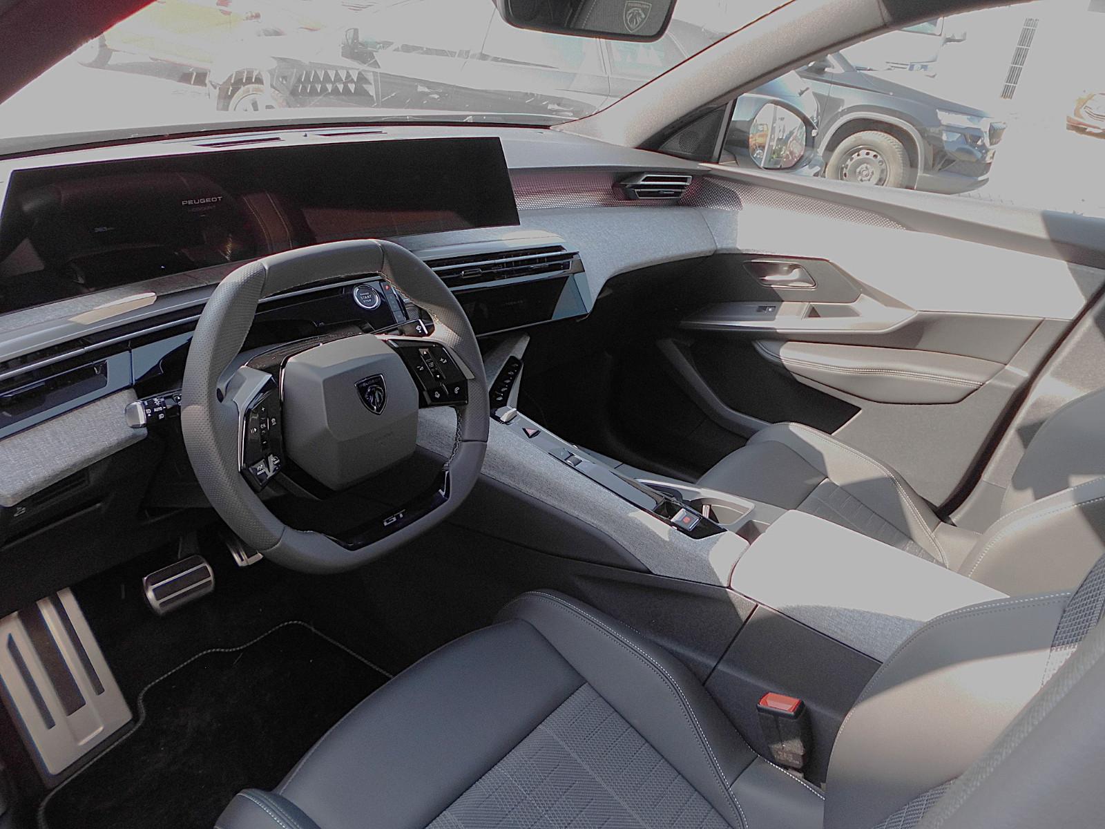 Peugeot 3008 Hybrid 136 GT
