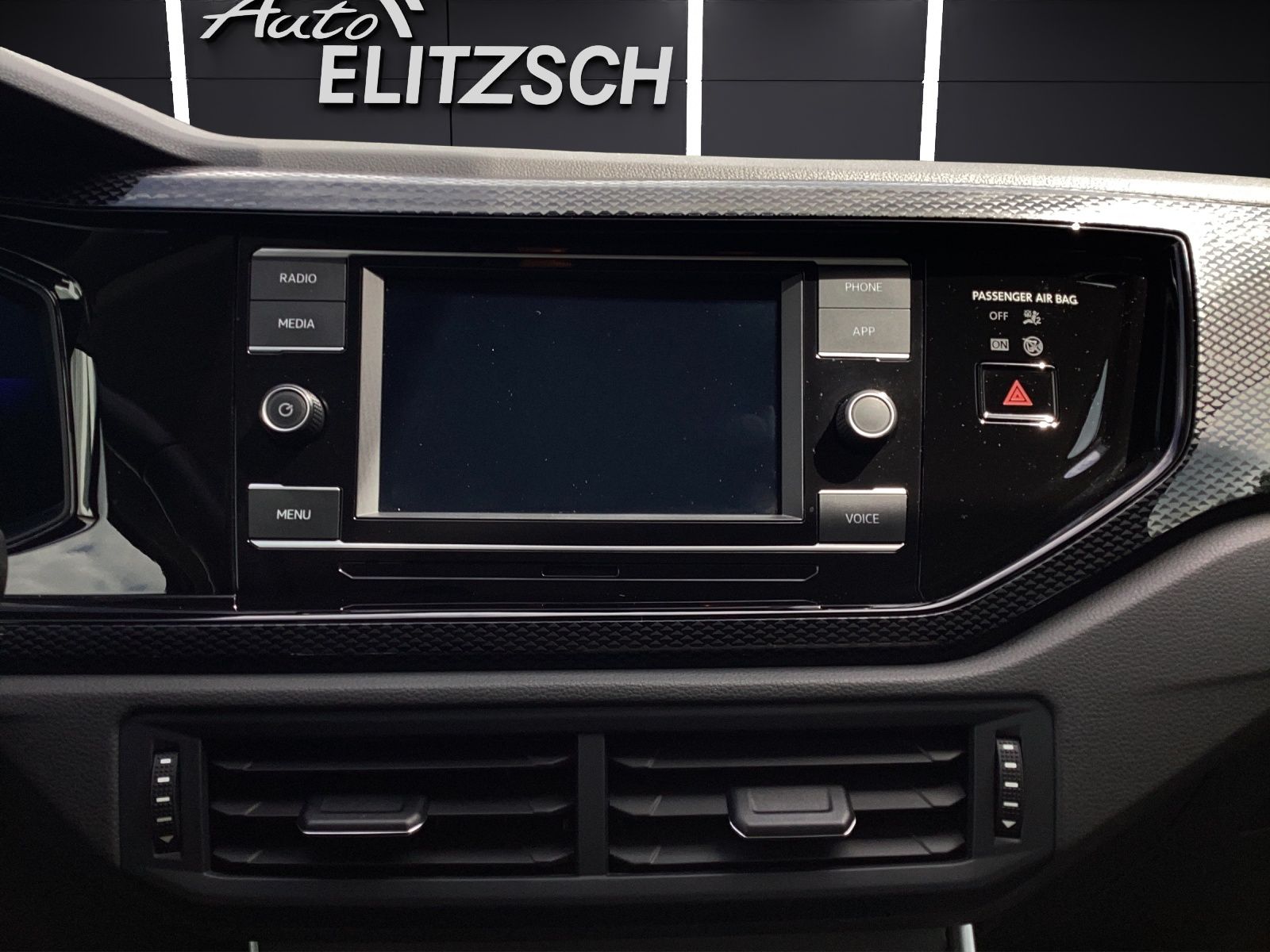 Fahrzeugabbildung Volkswagen Polo TSI Life DSG LED Klima AID DAB PDC