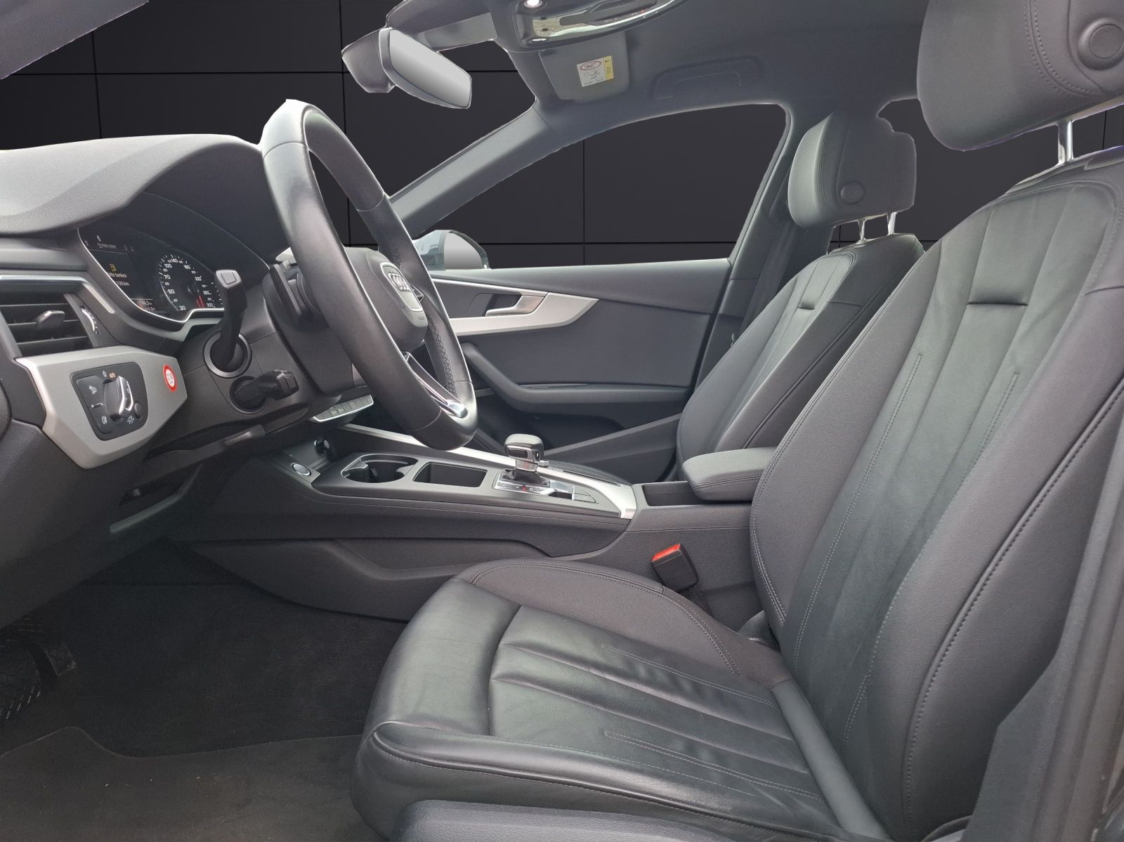 Fahrzeugabbildung Audi A4 Avant 35 TFSI advanced S-tronic LED Navi Lede