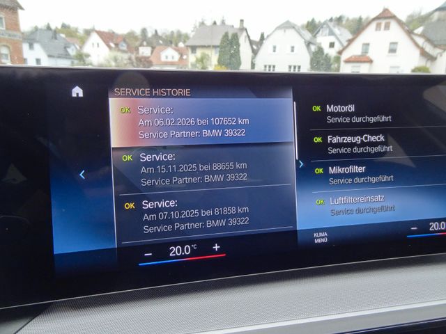 Fahrzeugabbildung BMW 318d/1.Hd/Curved/Navi/AHK/150PS/LED/115TKM/