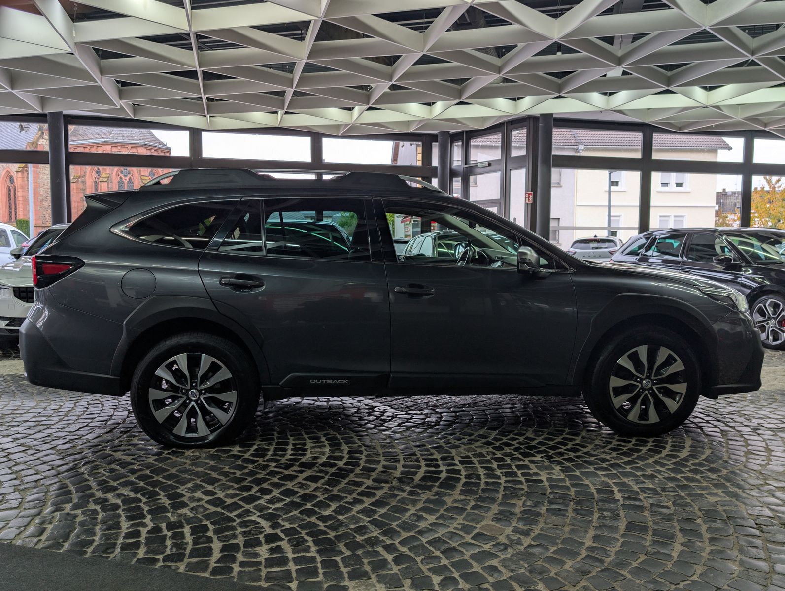 Fahrzeugabbildung Subaru Outback 2.5i Platinum EyeSight LED LEDER PANO TO