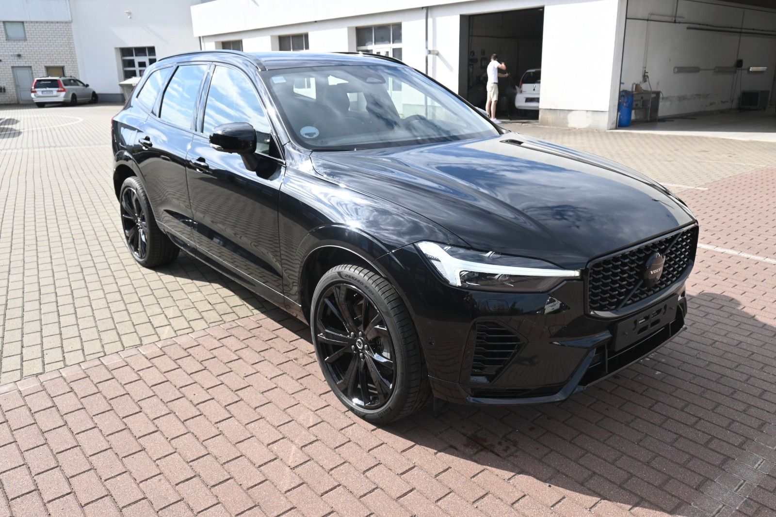 Fahrzeugabbildung Volvo XC60 T8 Ultimate Black Edit.*360°*AHK*HUD*PANO*