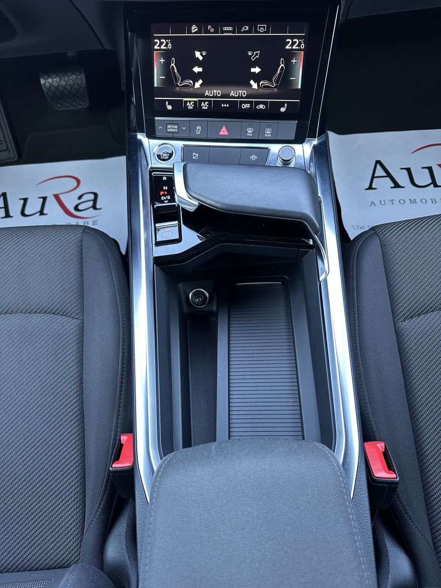 Fahrzeugabbildung Audi e-tron SpB 50 Qu S-Line Black NAV+LED+KAM+VCOCK